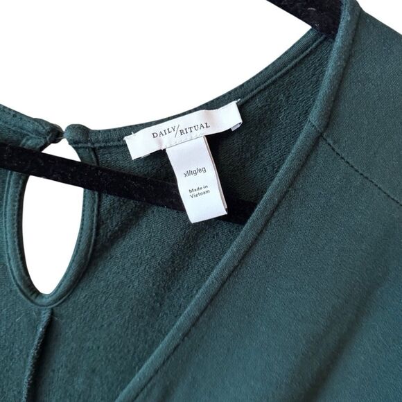 Daily Ritual- Oversized Emerald Green Soft Wide Leg Elbow-Sleeve Jumpsuit, XL - Picture 4 of 14